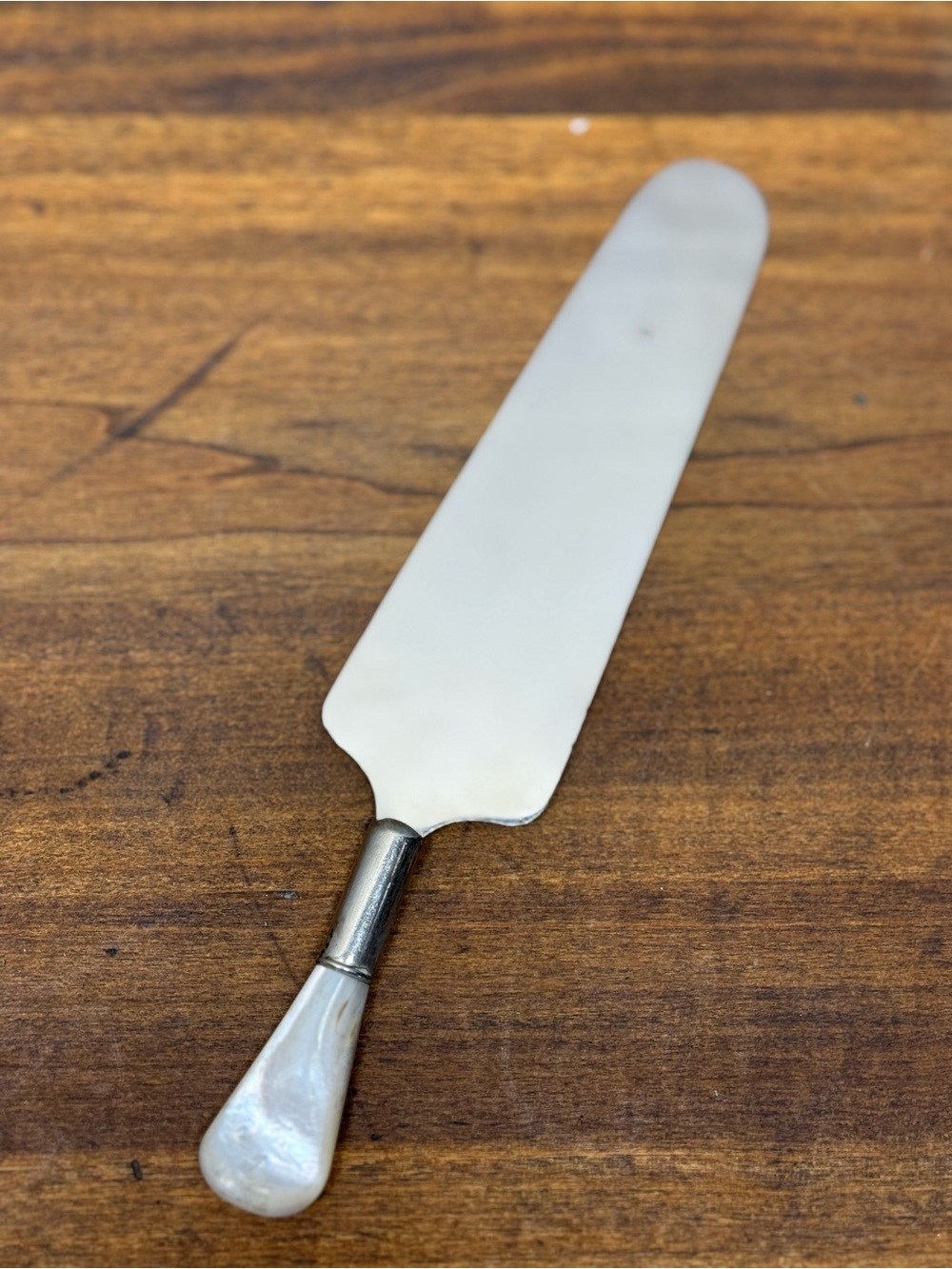 Vintage Mother of Pearl Cake Server Pie Pastry Slice Edwardian Era 8” Patina